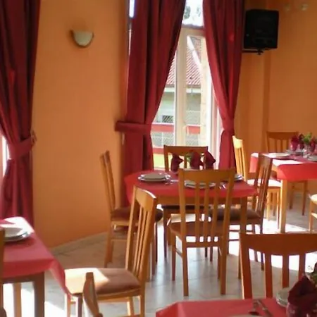 Vida Chamuinas 酒店