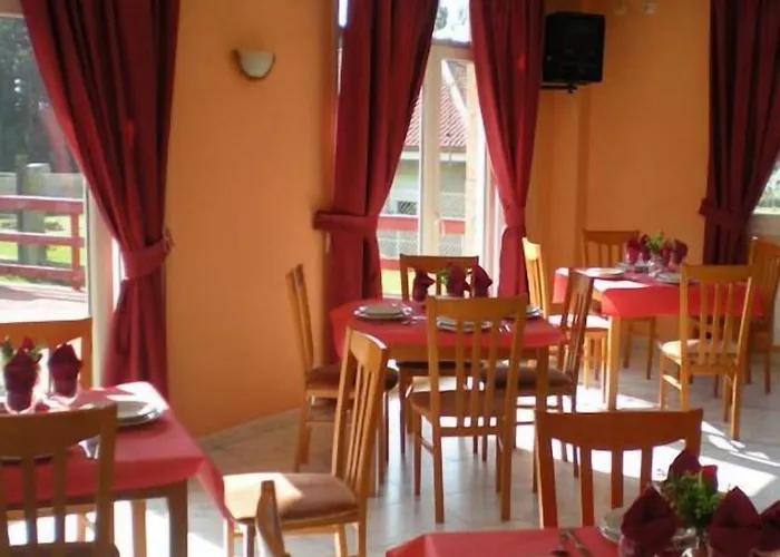 Vida Chamuinas מלון